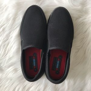 Men’s sketcher slip on shoes